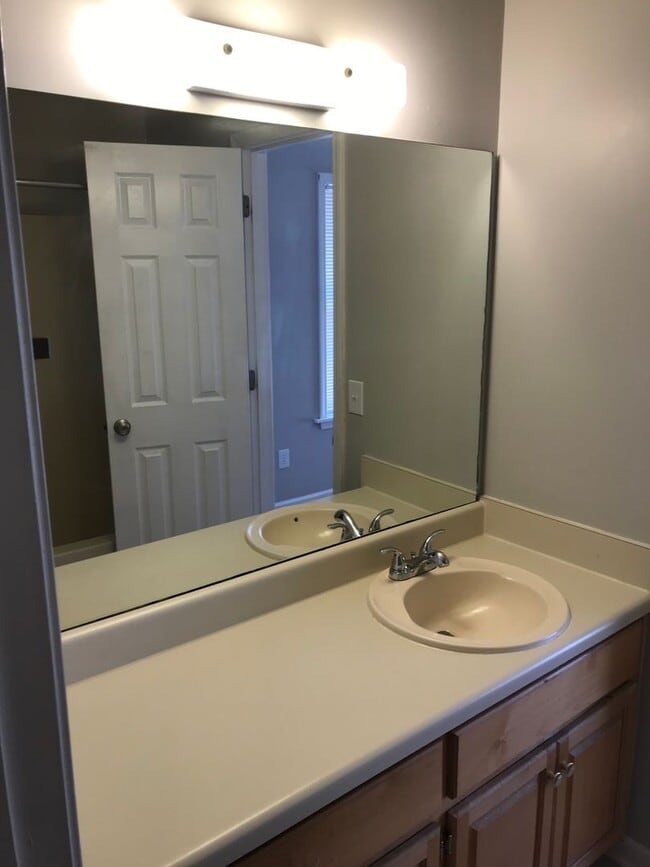 Photo - 248 E Veterans Blvd House