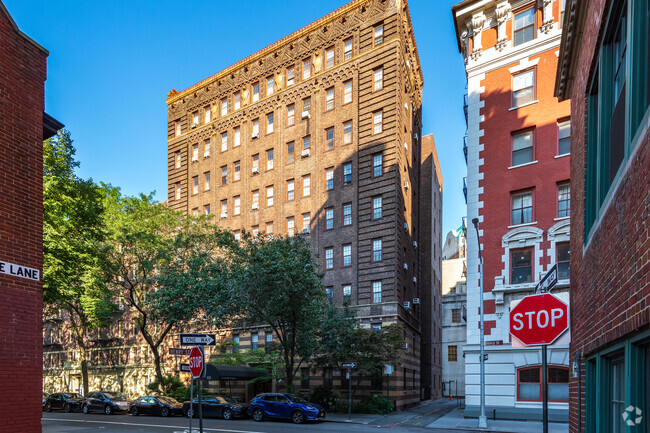 Building Photo - 153-155 Henry St