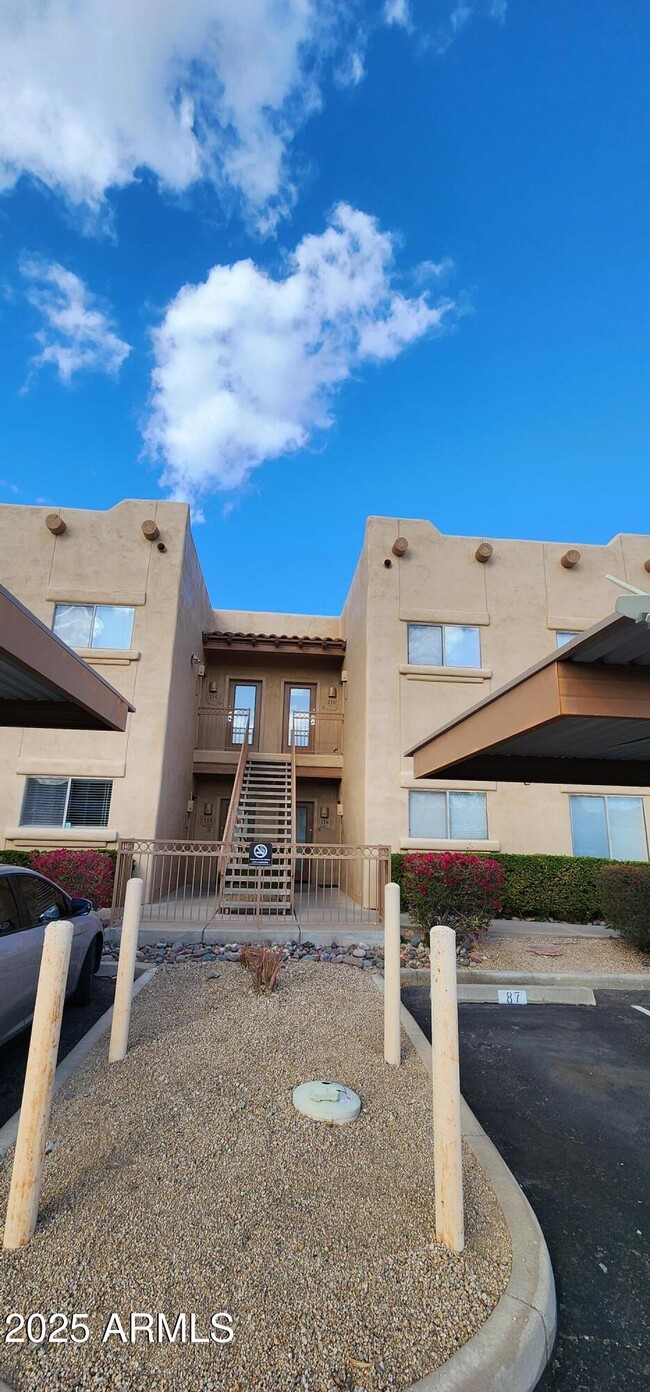 Foto del edificio - 16545 E Gunsight Dr