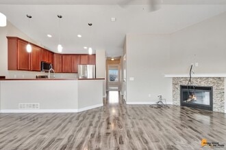 Building Photo - 1584 Northbluff Dr