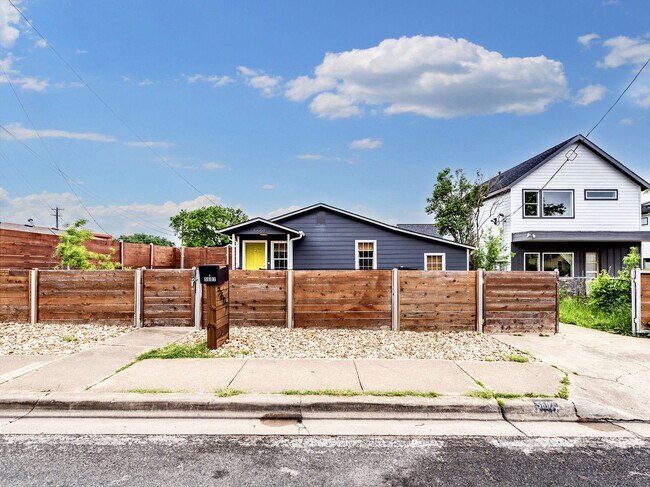 Building Photo - 5607 Samuel Huston Ave