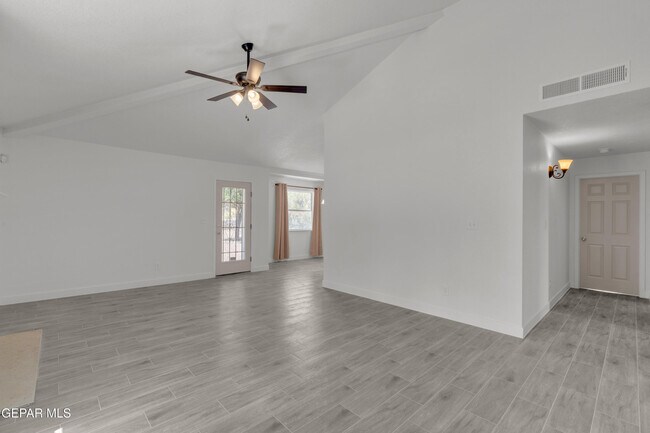 Foto del edificio - 6541 Dakota Ridge Dr