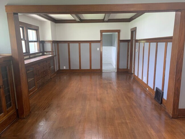 Foto del edificio - Spacious Updated Minne Lusa 3BR with Lots ...