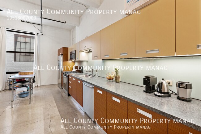 Foto del edificio - 738 Los Angeles St