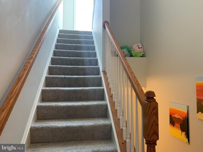 Building Photo - 3050 Rittenhouse Cir