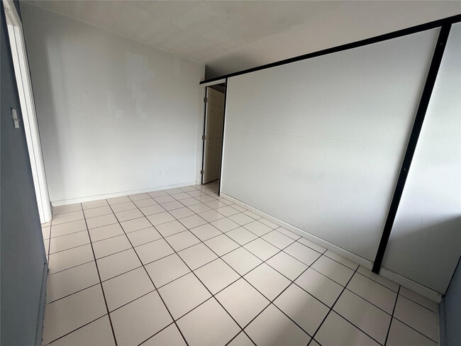 Building Photo - 1812 Madison St