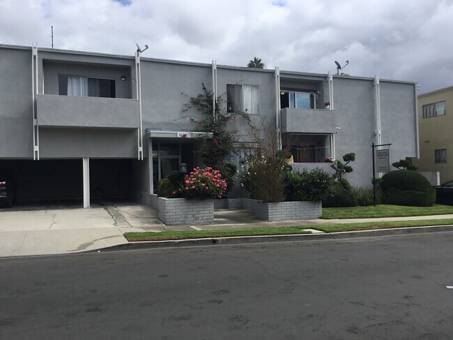 Foto del edificio - 1632 Barry Ave