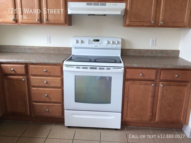 Building Photo - 3 bedroom 1.5 bath Oakland!! Available Jul...