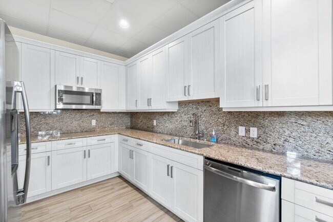 Building Photo - 62 Sabal Ct