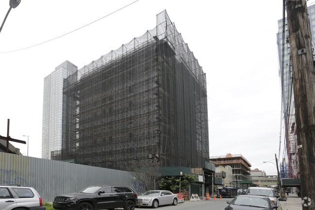 Building Photo - Arcadia 27