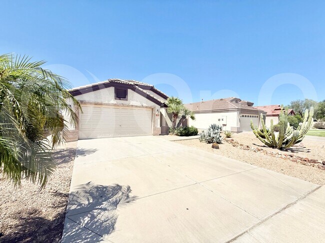 Foto del edificio - 15532 W Port Royale Ln