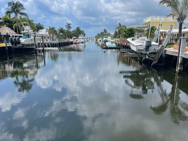 Foto del edificio - 2932 NE 35th Ct