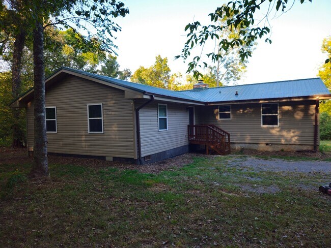 Building Photo - 6125 N Lamar Rd
