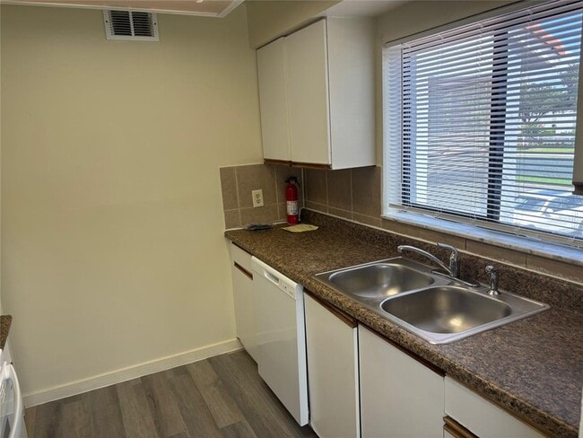 Building Photo - 4802 Marks Terrace