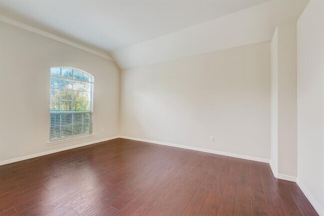 Foto del edificio - 2837 Cool River Loop