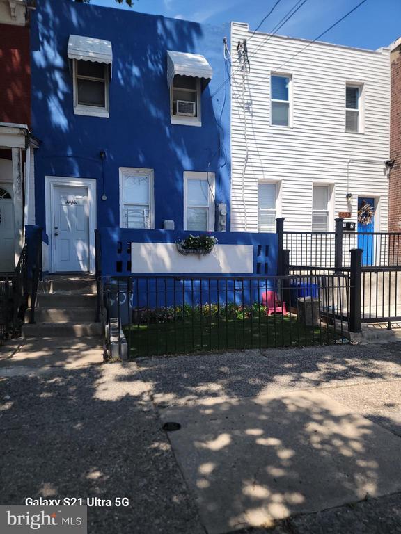 Building Photo - 6035 Vine St