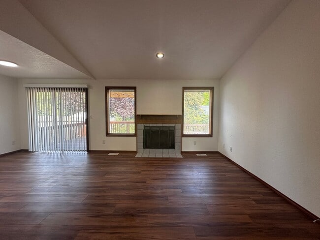 Foto del edificio - 3 Bedroom 2 Bath Single Family home