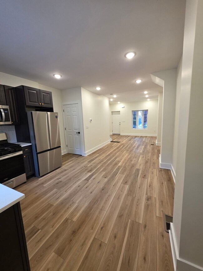 Foto del edificio - 1351 S 31st St