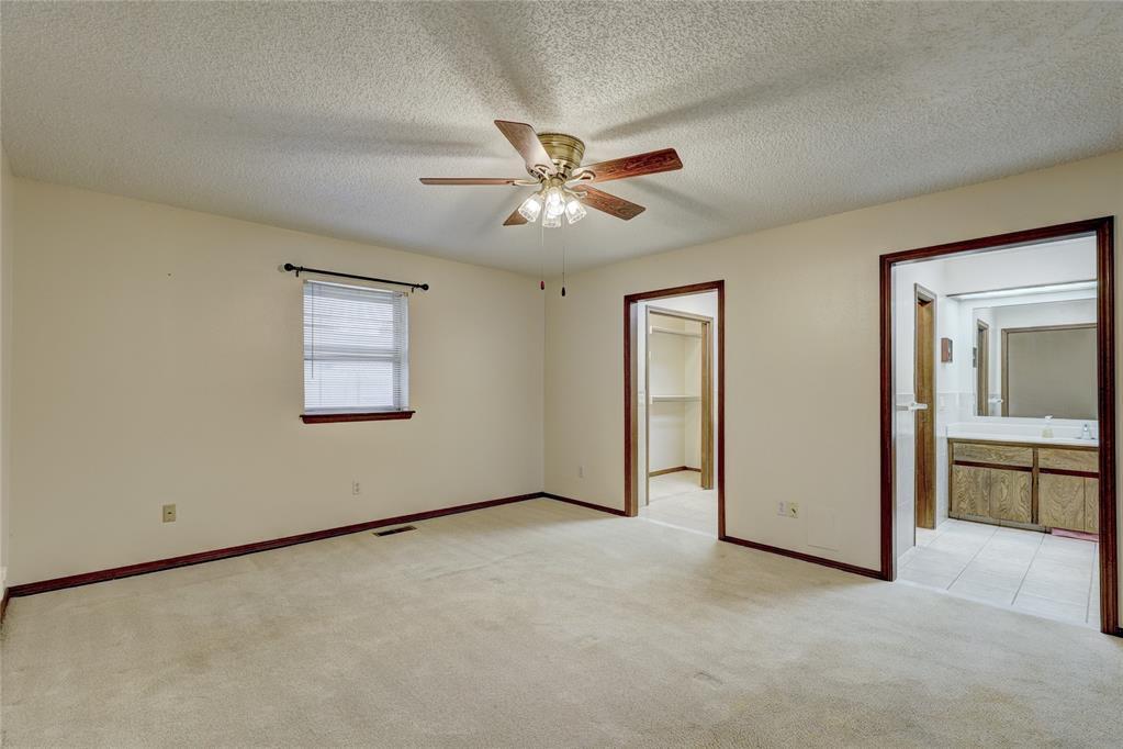 Building Photo - 617 SW 25th Pl