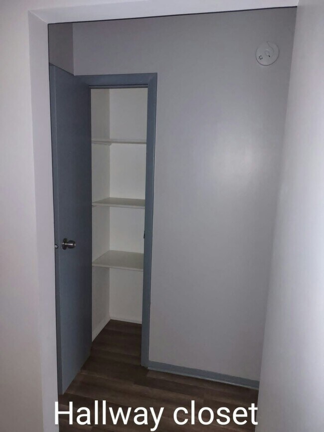 Foto del edificio - 1950 Warren St