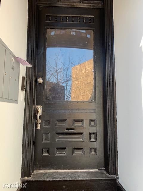 Building Photo - 2414 N Charles St