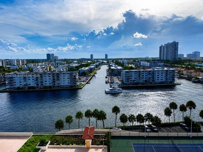 Foto del edificio - 290 174th St
