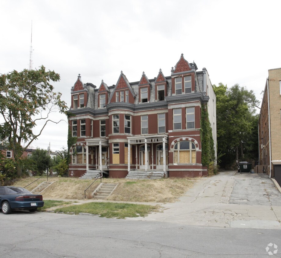 Primary Photo - 563 S 28th St