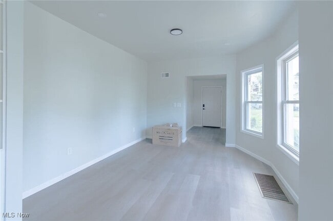 Foto del edificio - 11001 Ashbury Ave