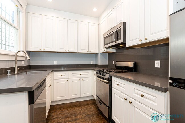 Foto del edificio - Lower Haight: Renovated Studio or Jr 1 Bed w/ Dishwasher & Shared Yard