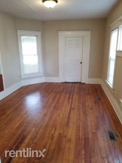 Building Photo - 1517 E Hyde Park Pl S
