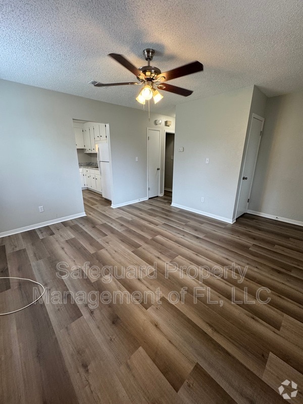 Building Photo - 1116 Winton Ave