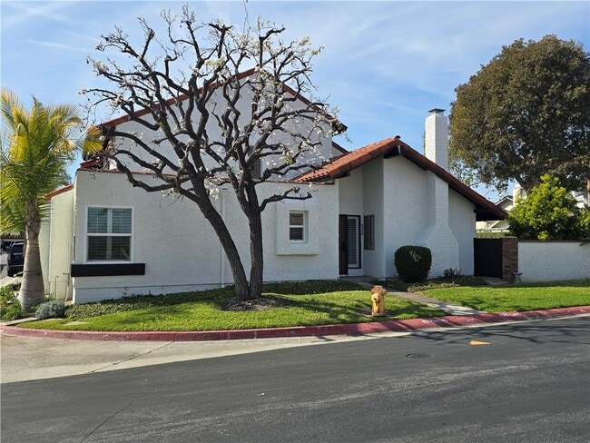Building Photo - 613 Amber Dr