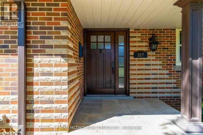 Building Photo - 327 Shoreview Rd