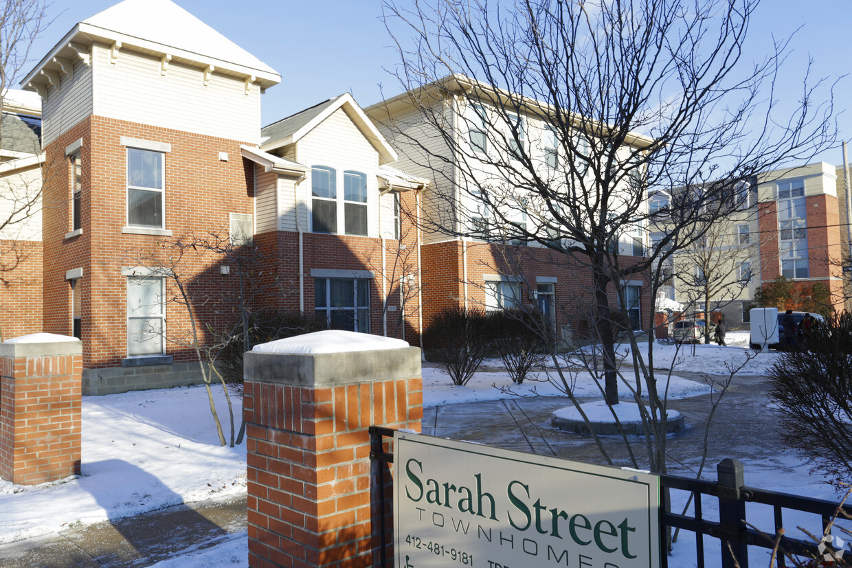 Building Photo - Sarah Street Townhouses