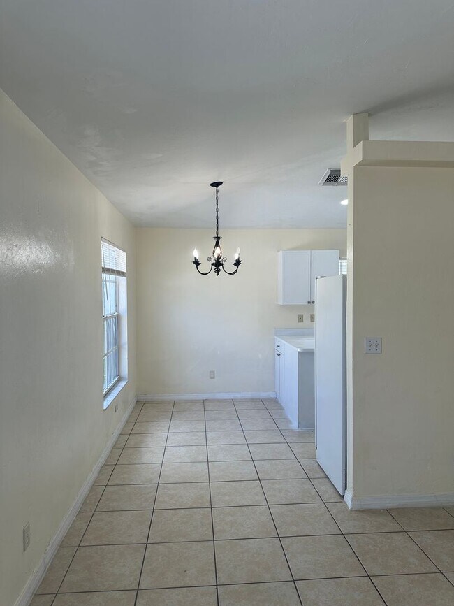 Foto del edificio - 4845-4847 Leonard Blvd S