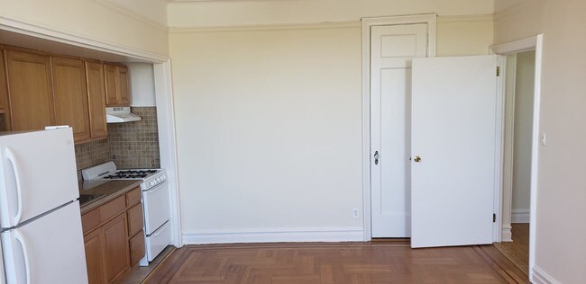 Building Photo - 8615 Fort Hamilton Pkwy