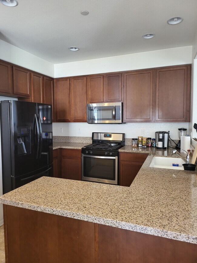 1635 Santa Alexia Ave, Chula Vista, CA 91913 Townhome Rentals in