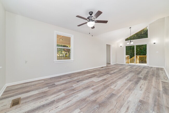 Foto del edificio - 211 Putnam St