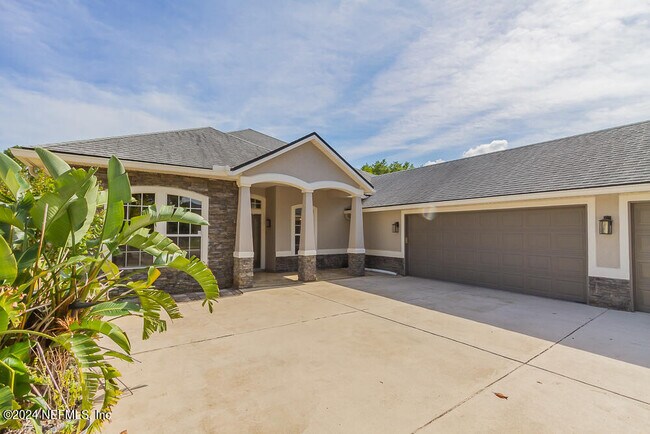 Building Photo - 13882 White Heron Pl