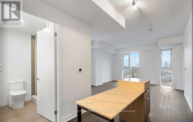 Photo du bâtiment - 185 Alberta Ave