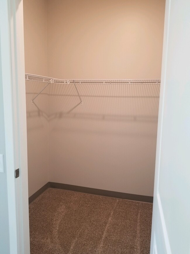 Building Photo - Hillside Apartments