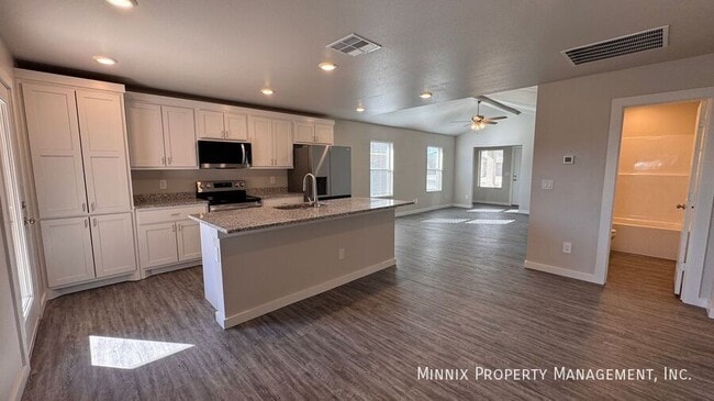 Foto del edificio - 306 E 77th St