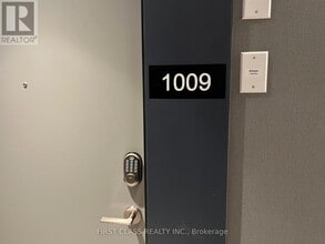 Building Photo - 50 Upper Mall Wy