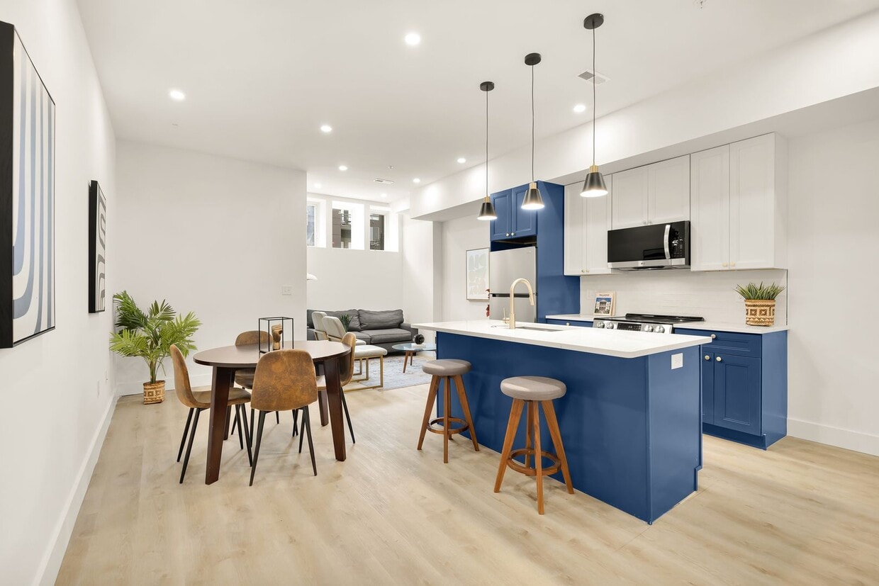 Foto principal - 1630 K St NE