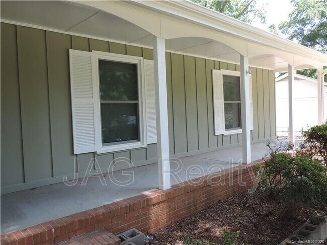 Foto del edificio - 841 Carrington Dr
