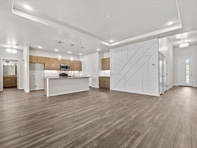 Photo - 2747 Radiant Ave House