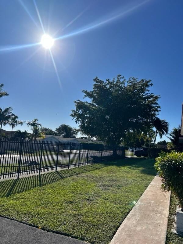 Building Photo - 17330 SW 109th Ave