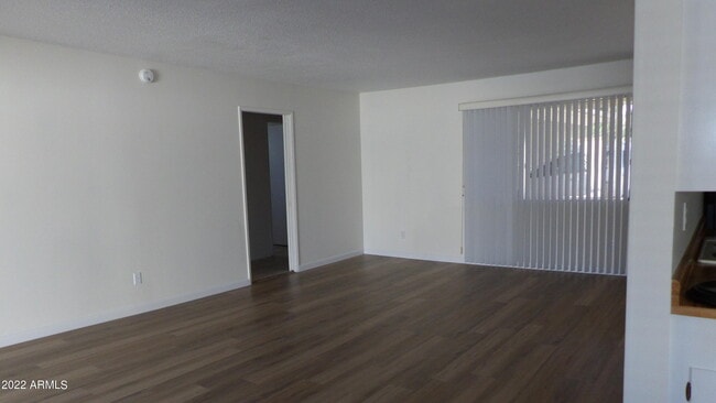 Building Photo - 6942 E Exmoor Dr