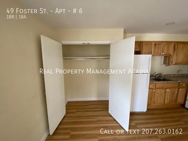Building Photo - Ground Level 1 Bedroom Apartment - Ellsworth