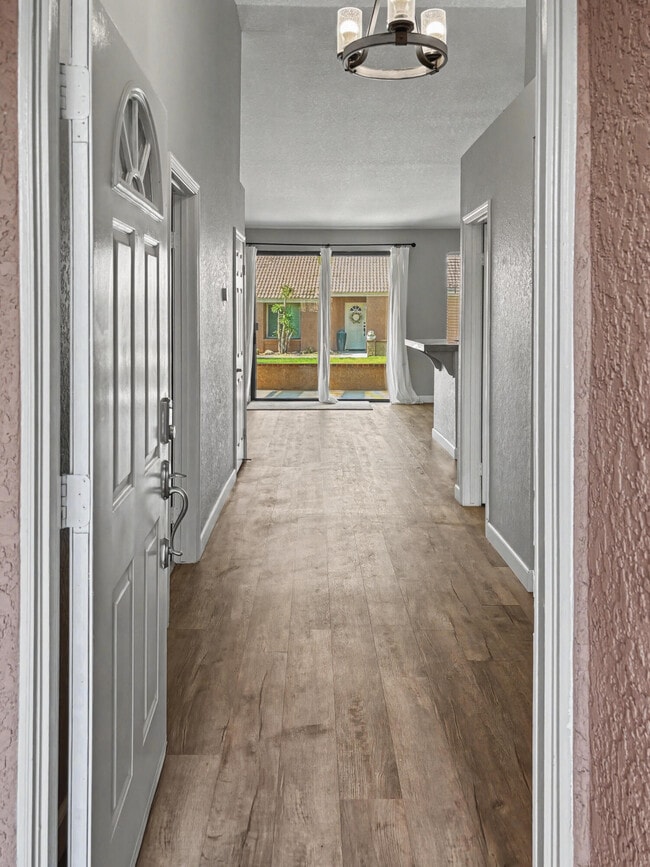 Building Photo - 76915 Turendot St